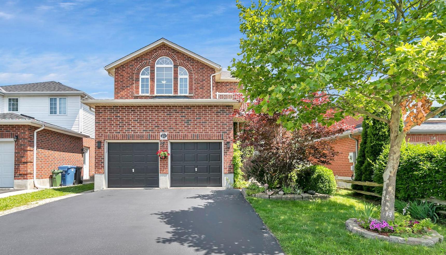 2 Bedroom Luxury Apartment Guelph Exterior photo
